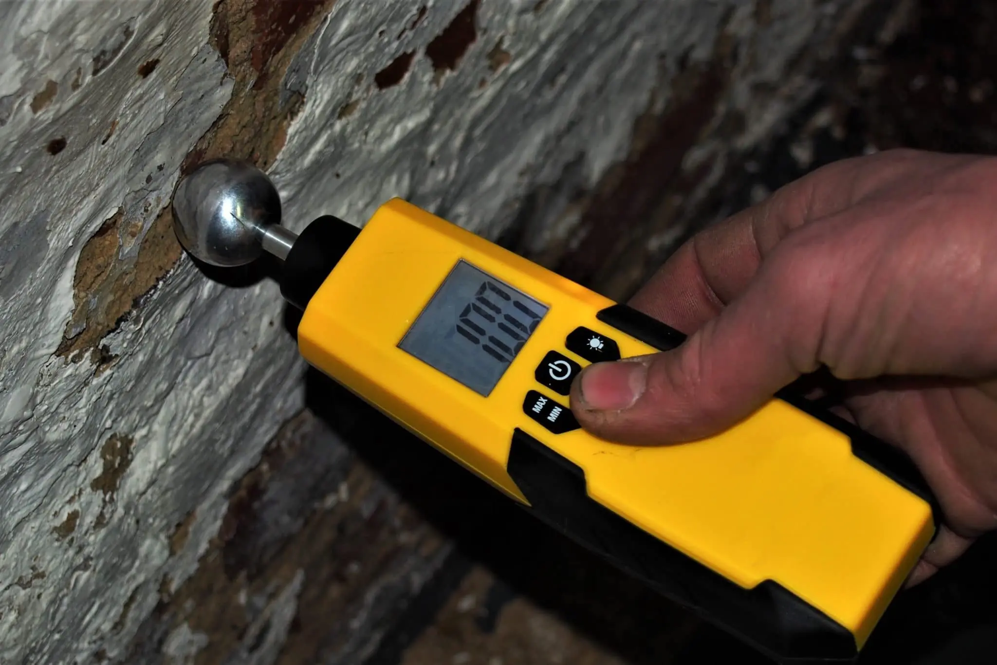 Moisture detection equipment and dampness assessment